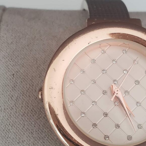 Women's Watch‎ Gold Tone and Silver Tone Hinged Bracelet Cuff - Picture 3 of 7